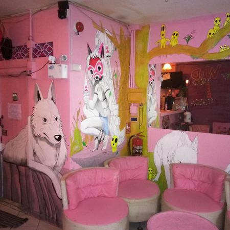 Wild & Wandering Backpacker Hostel & Bar Haad Rin Ngoại thất bức ảnh