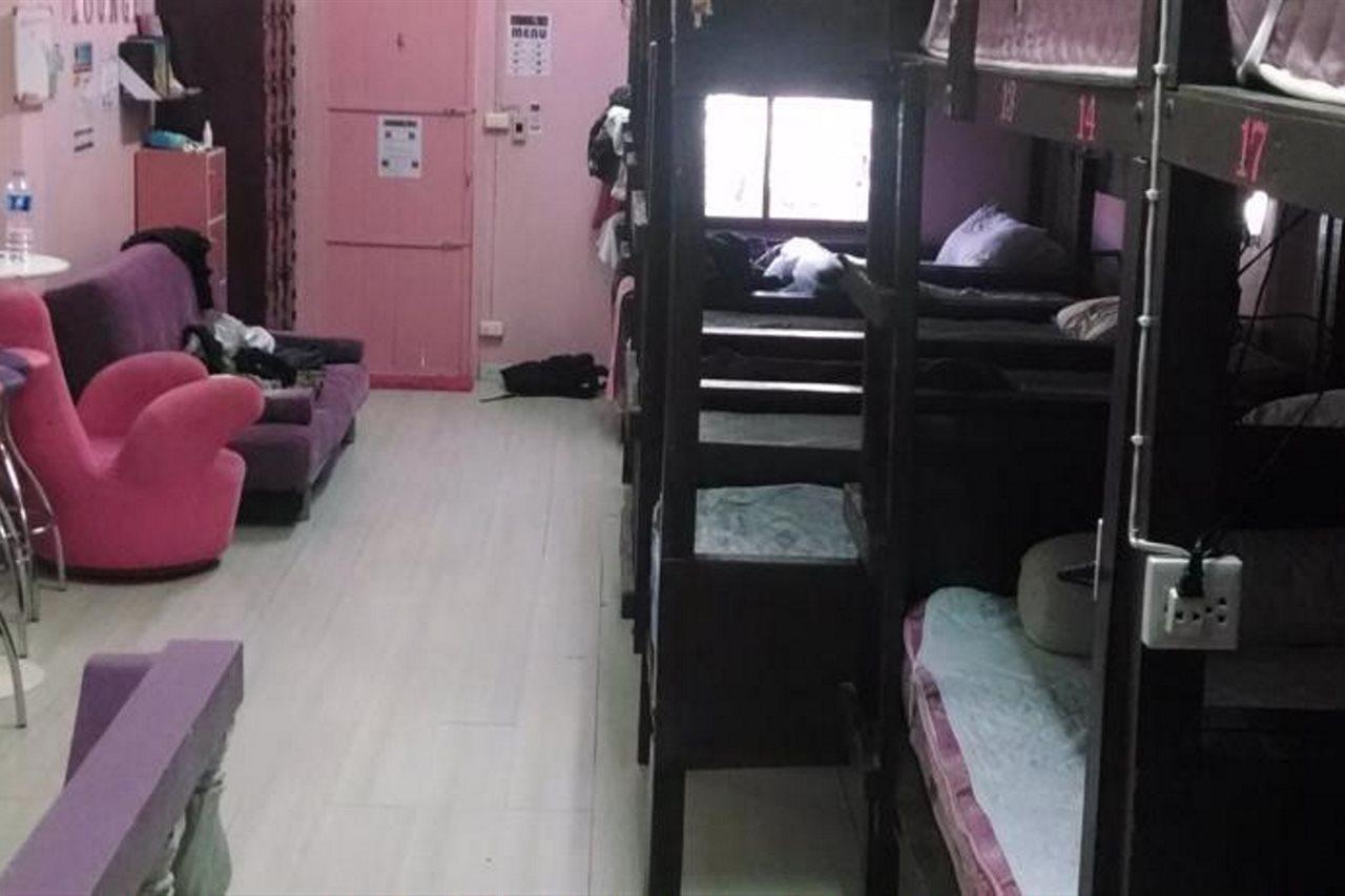 Wild & Wandering Backpacker Hostel & Bar Haad Rin Ngoại thất bức ảnh